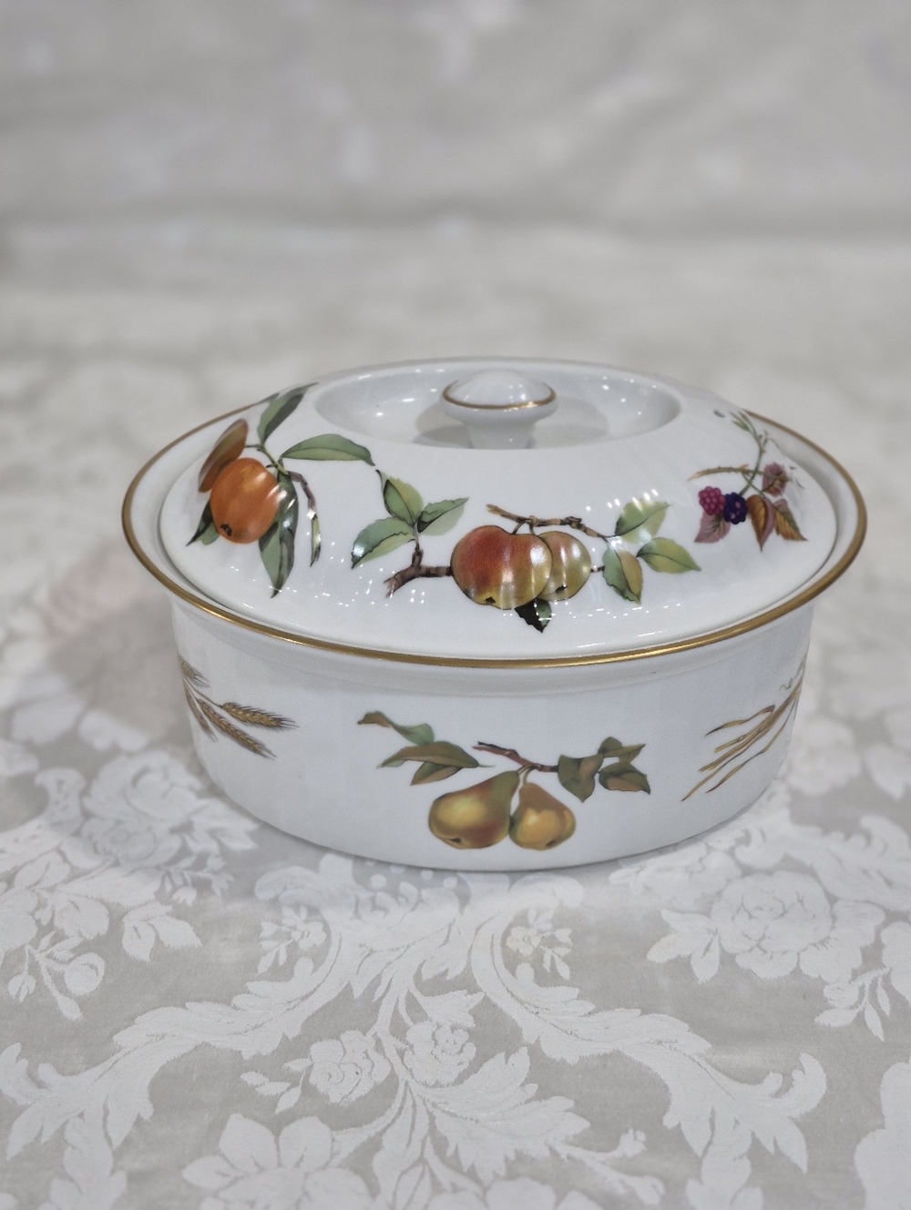 Royal Worcester Evesham Covered Casserole Dish.